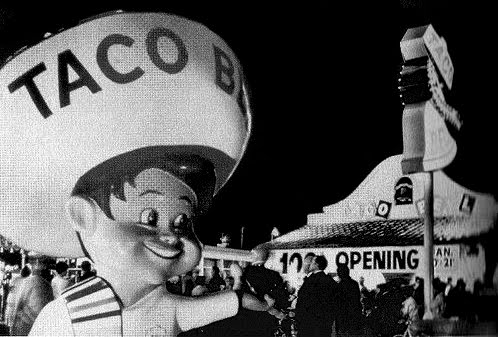 Taco-Bell-opening-in-Anaheim-1967